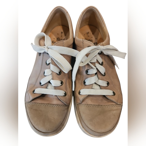 Finn Comfort Shoe Women's SZ 5/7 Beige Lace Up Round Toe Sneaker Oxford - Picture 1 of 9